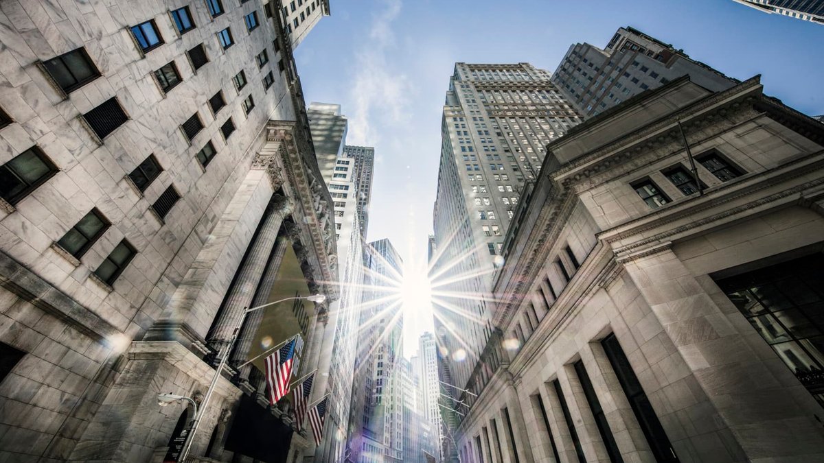 Tech Insiders Favor Eli Lilly Over Tech Stocks - eli lilly