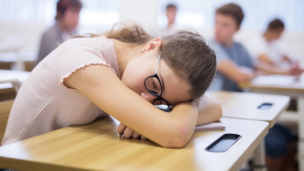 Extra high school year may lower dementia risk Extra high school year may lower dementia risk - high school year