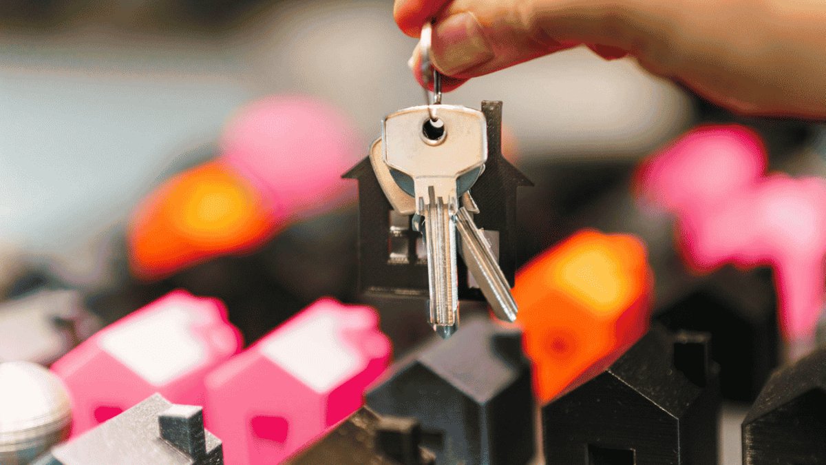 Real estate firms vie for shrinking market share Real estate firms vie for shrinking market share - real estate market
