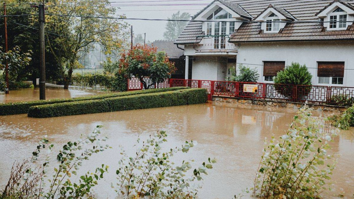 Mumbai Flood-Prone Properties See 12-15% Lower Sales Prices - flood-prone properties
