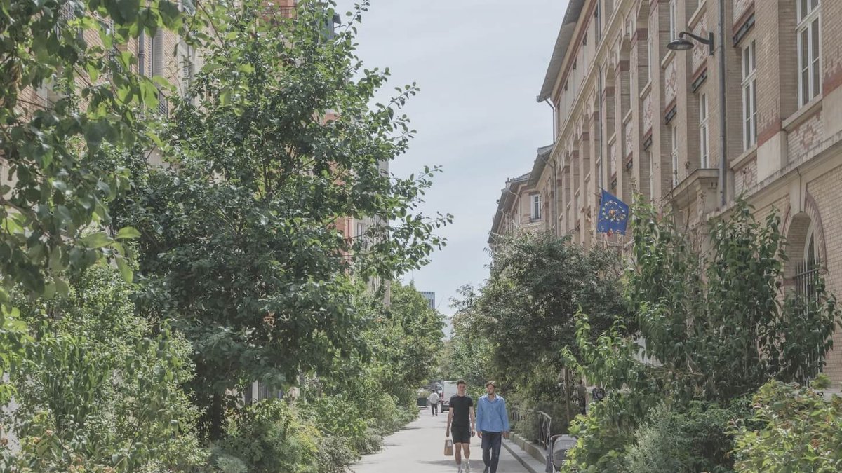 Paris Transforms Public Spaces for Pedestrians Paris Transforms Public Spaces for Pedestrians - paris pedestrian