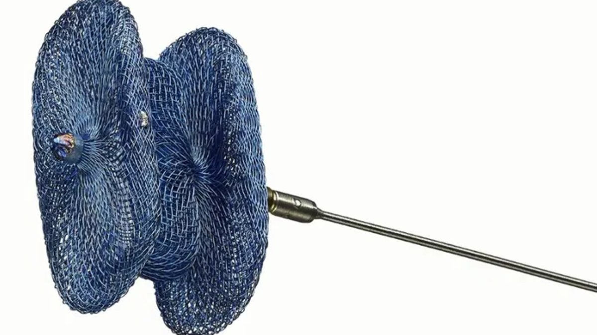 FDA clears device to fix leaky heart valves - heart valves