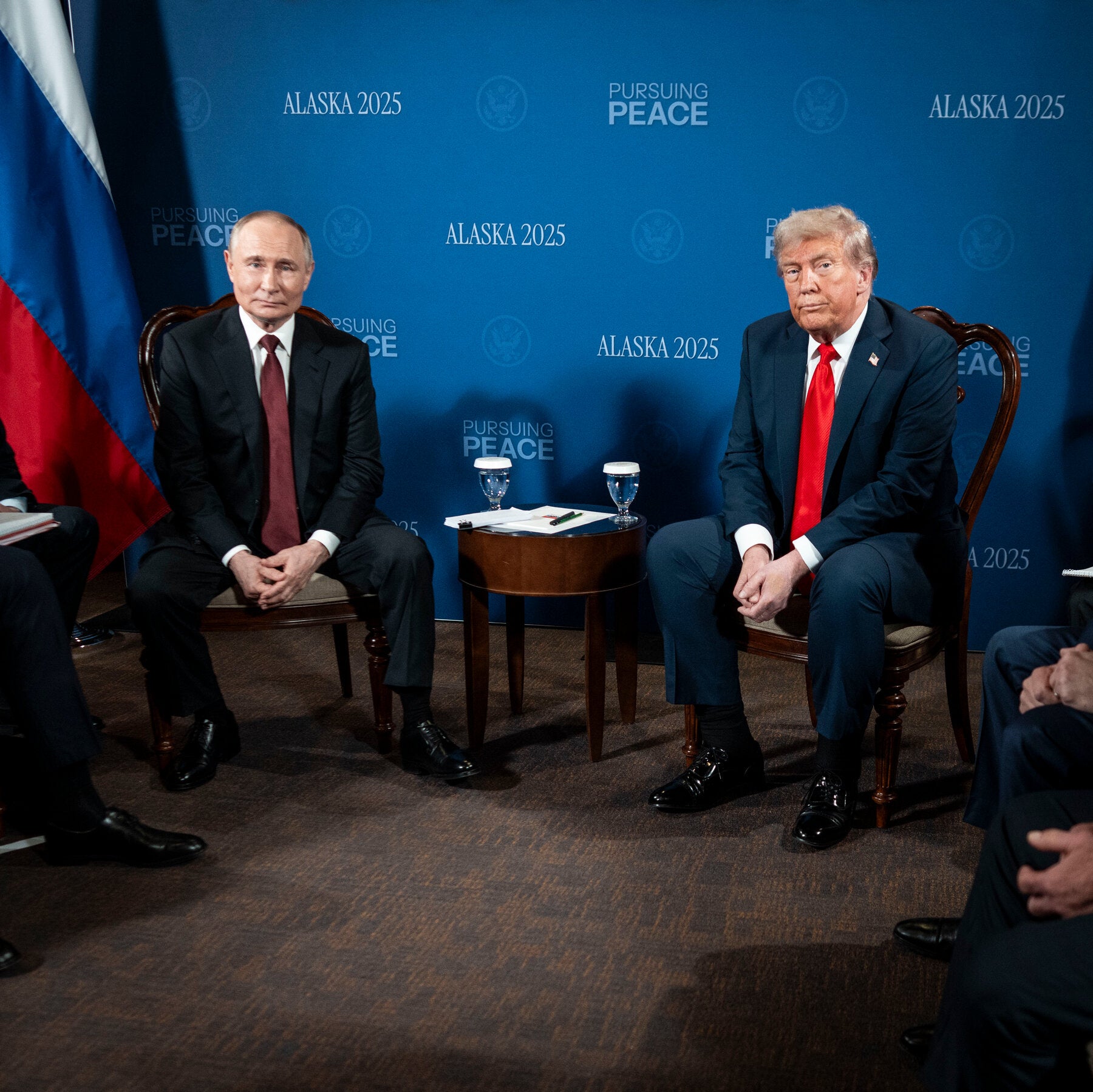 Trump Invites Putin to Attend Group of 20 Summit in Miami