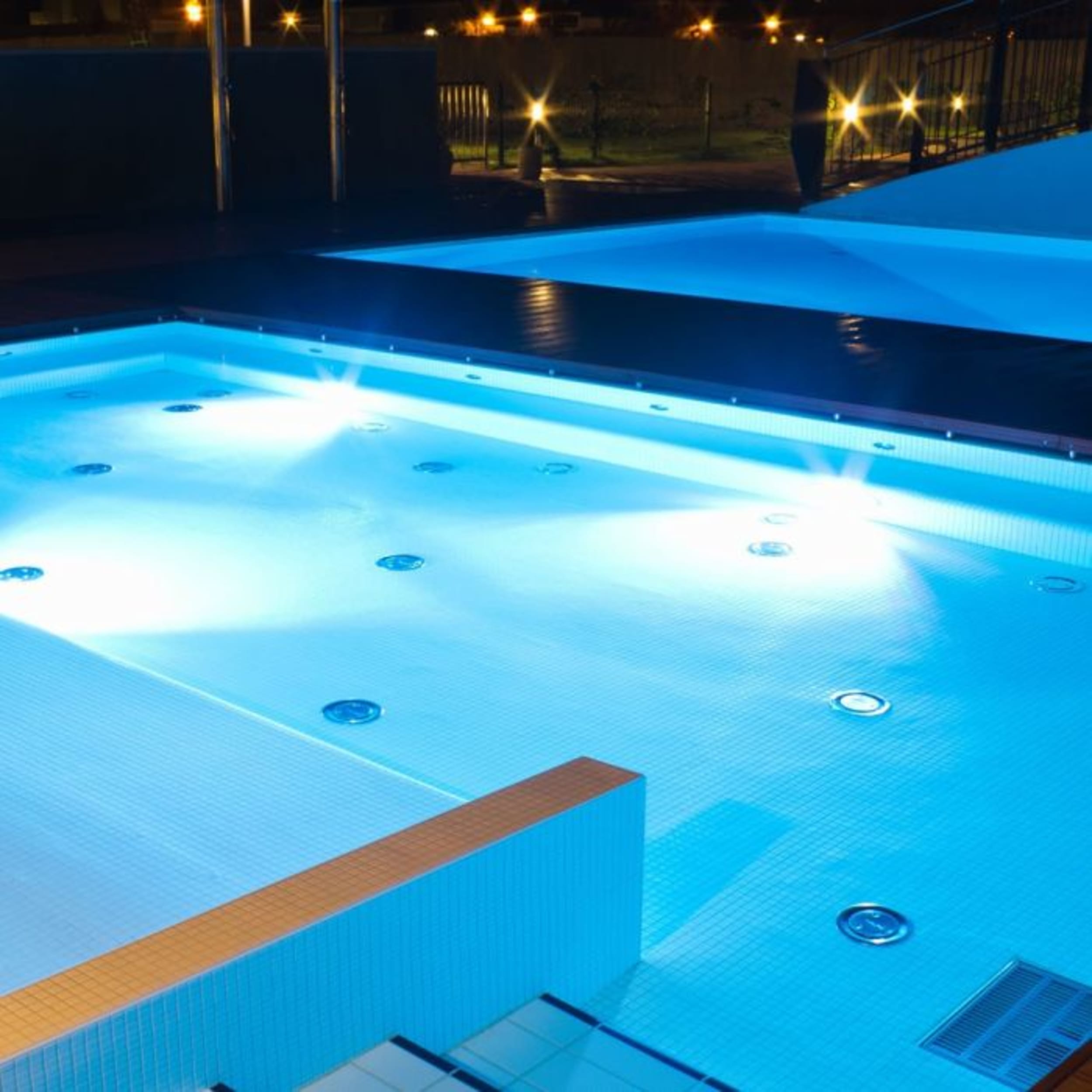 LED POOL LIGHT BLUE 8W 800lm 120° 178X114 IP6... | Bolsterup