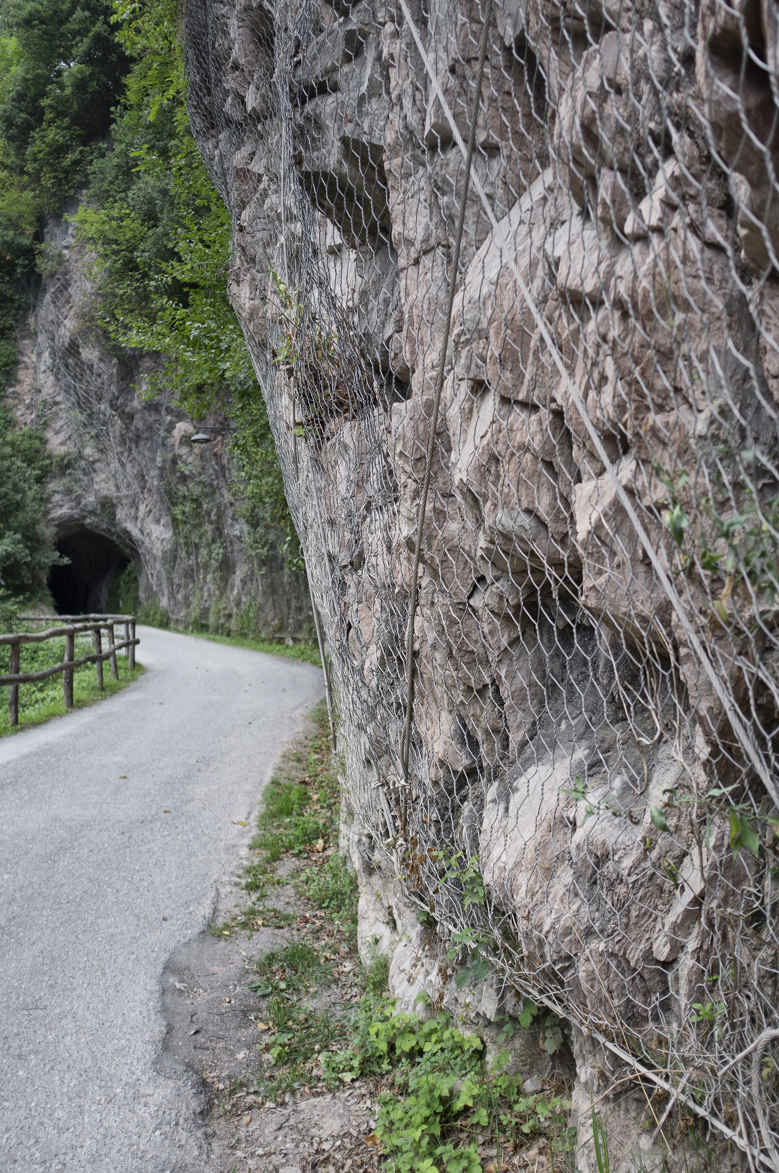 rock face stabilisation