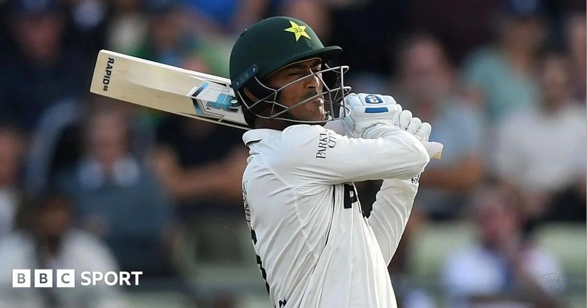 England need 130 after thrilling Razaullah hitting