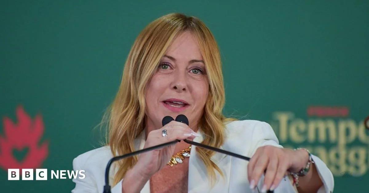Italy ministers agree to ban burqa and niqab in school and c