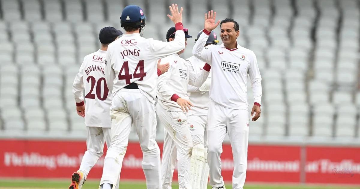 Noman Ali six-for highlights battling Lancashire effort