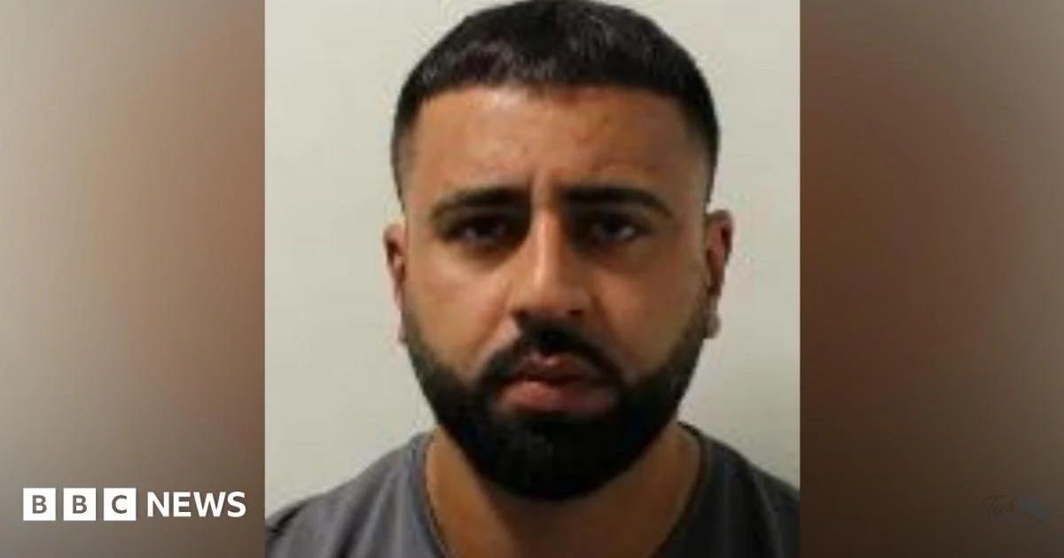 Sex offender bailed to flat overlooking playground