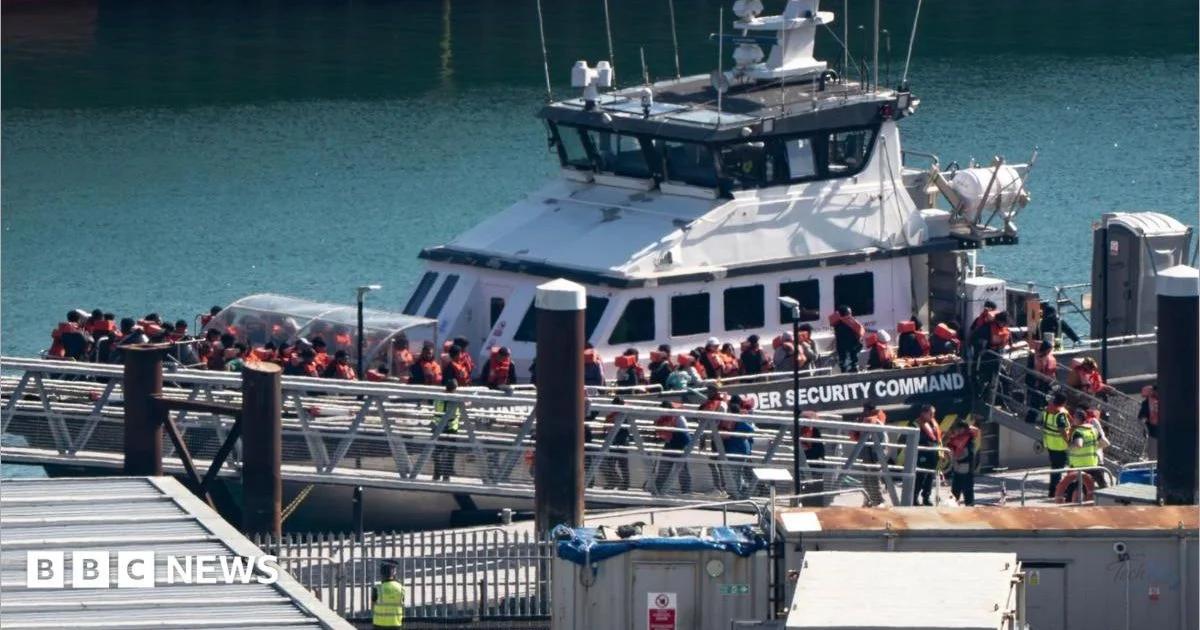 Small boat migrant arrivals reach 781 in one day, breaking 2