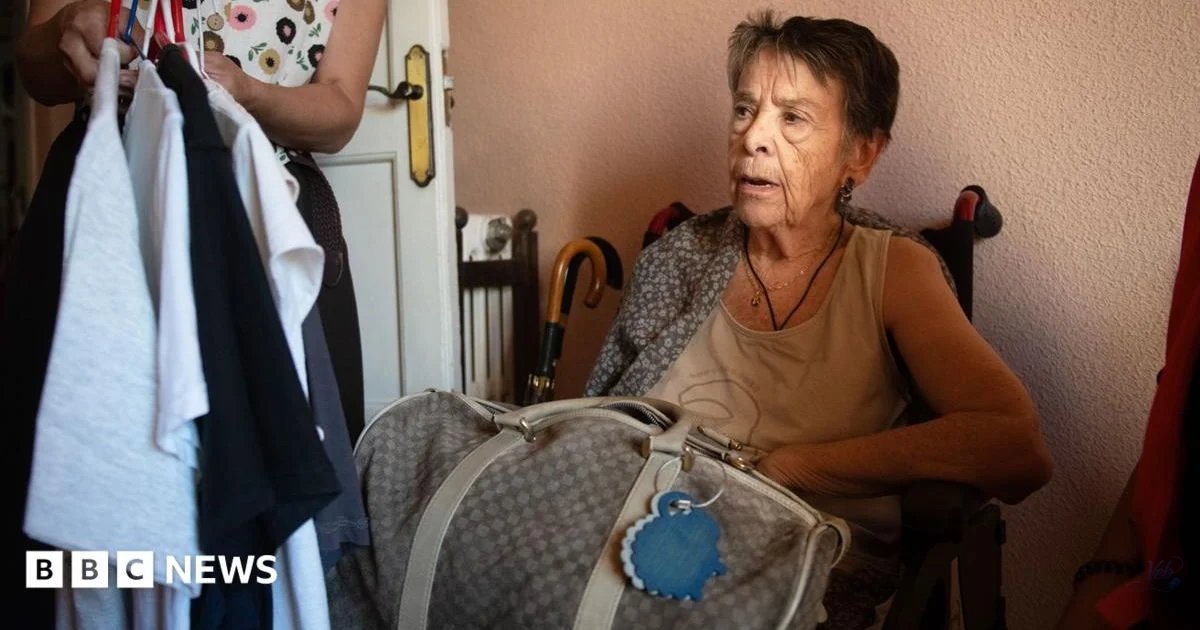 Dramatic eviction of woman aged 87 highlights Spain's housin