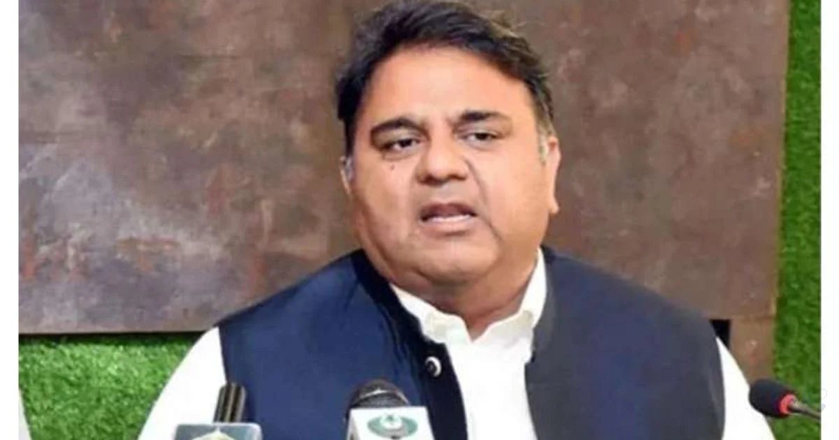 فواد چوہدری: پیٹرول بم اور حکومت کی 40 ارب کی گاڑیاں