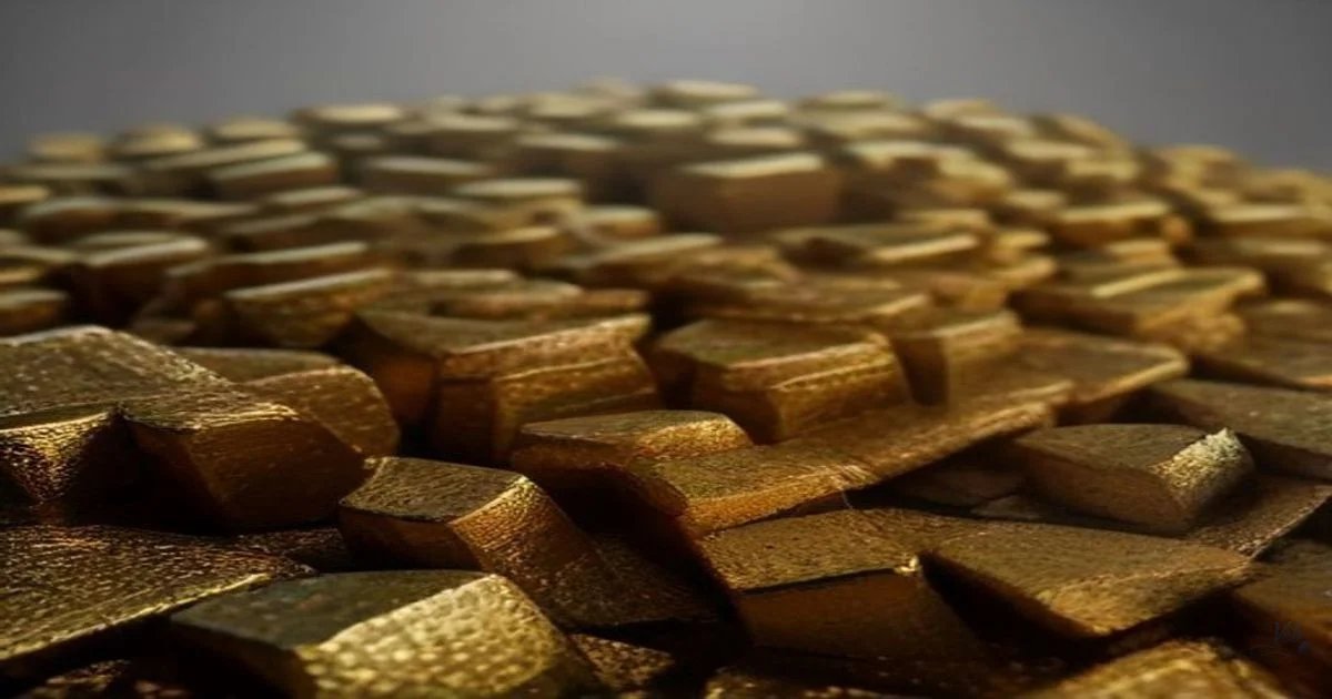 Gold prices edge lower on Monday