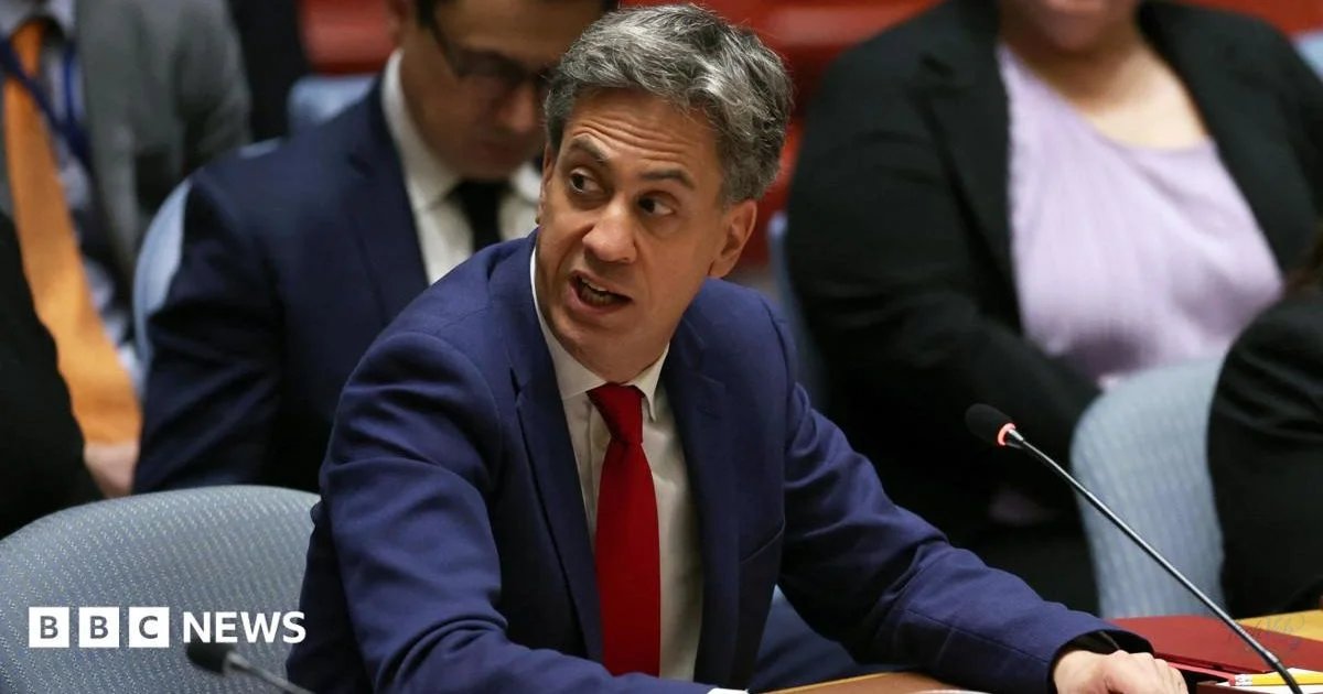 Miliband tells Iran minister UK will not tolerate 'hostile a
