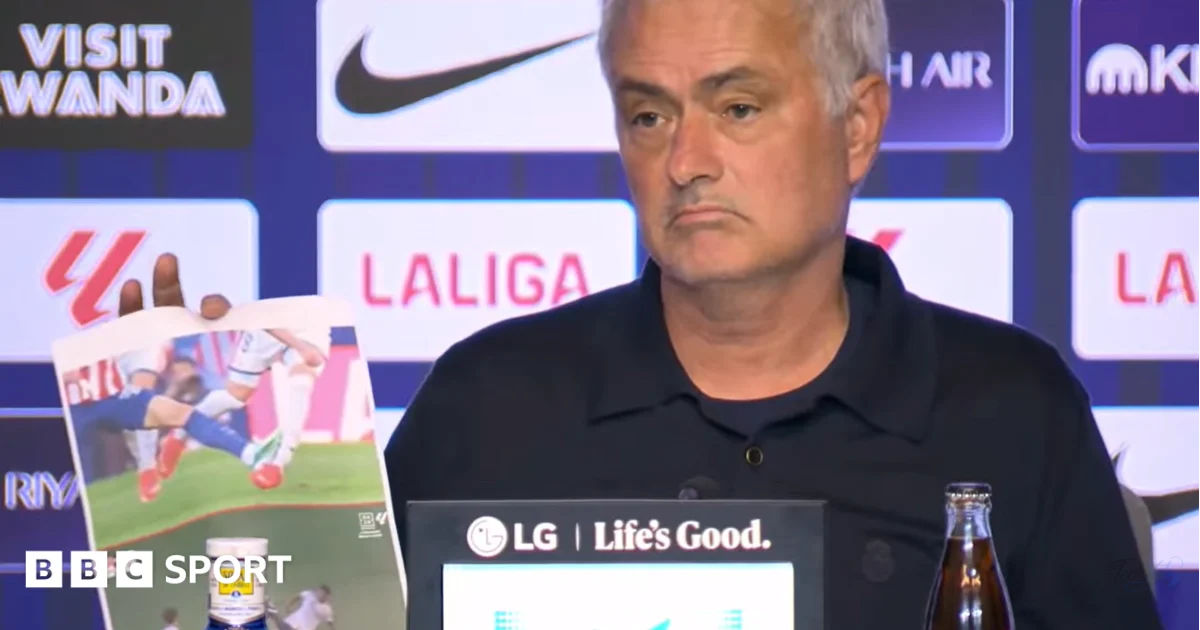 Mourinho Prints Proof of Red Cards After Real Madrid Loss
