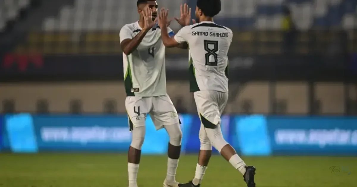 Pakistan produce stunning comeback to secure 2-2 draw agains
