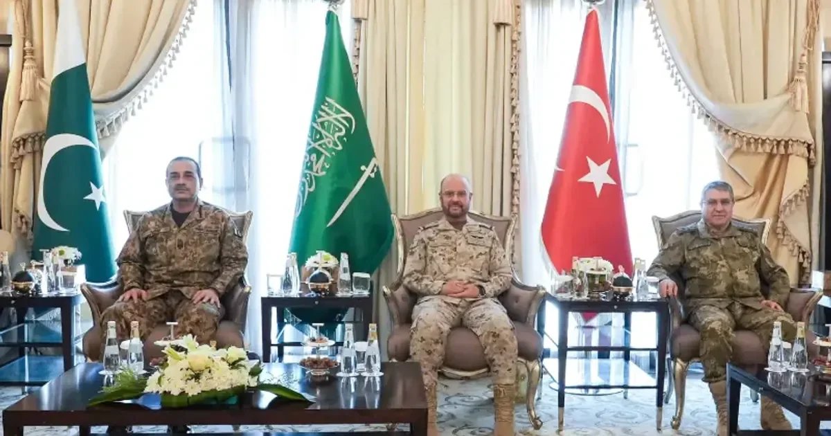 Pakistani, Saudi, Turkish military chiefs meet to discuss wa