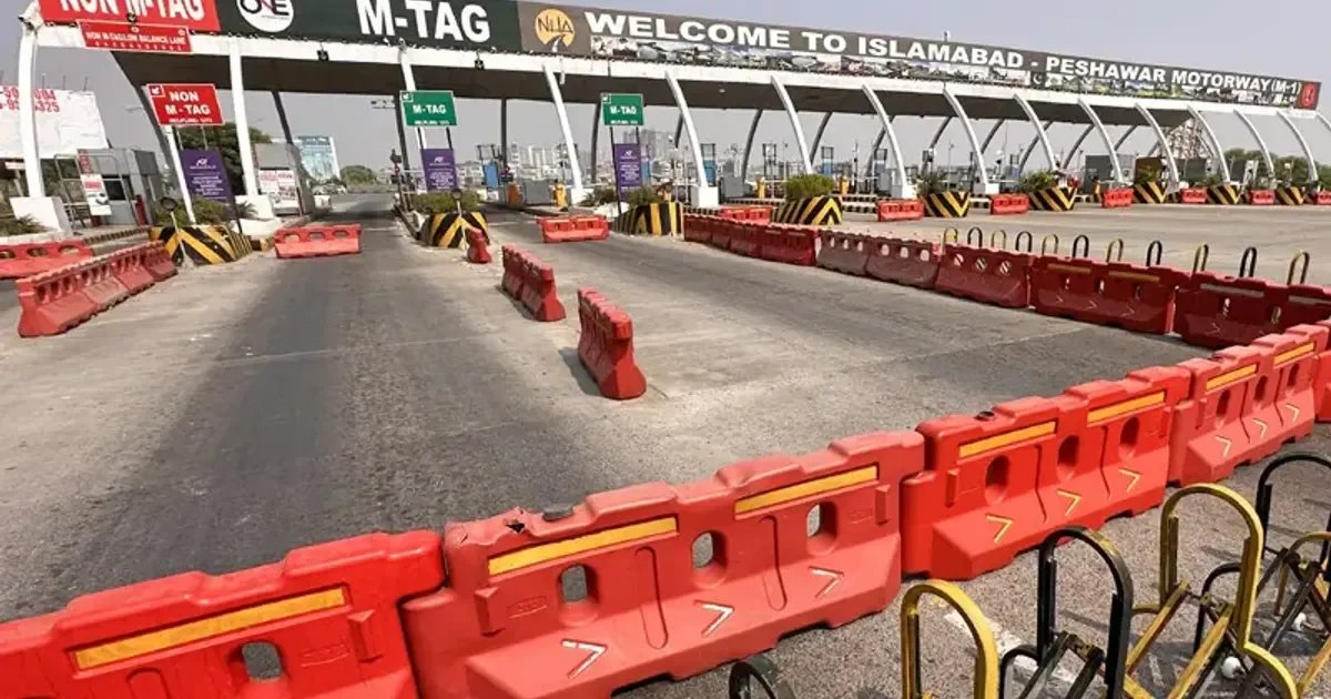 PTI ‘still in two minds’ over march plans to Islamabad