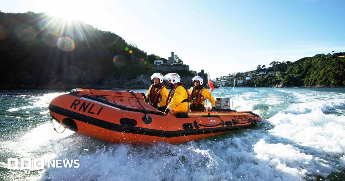 RNLI boss says volunteers facing 'unacceptable' abuse