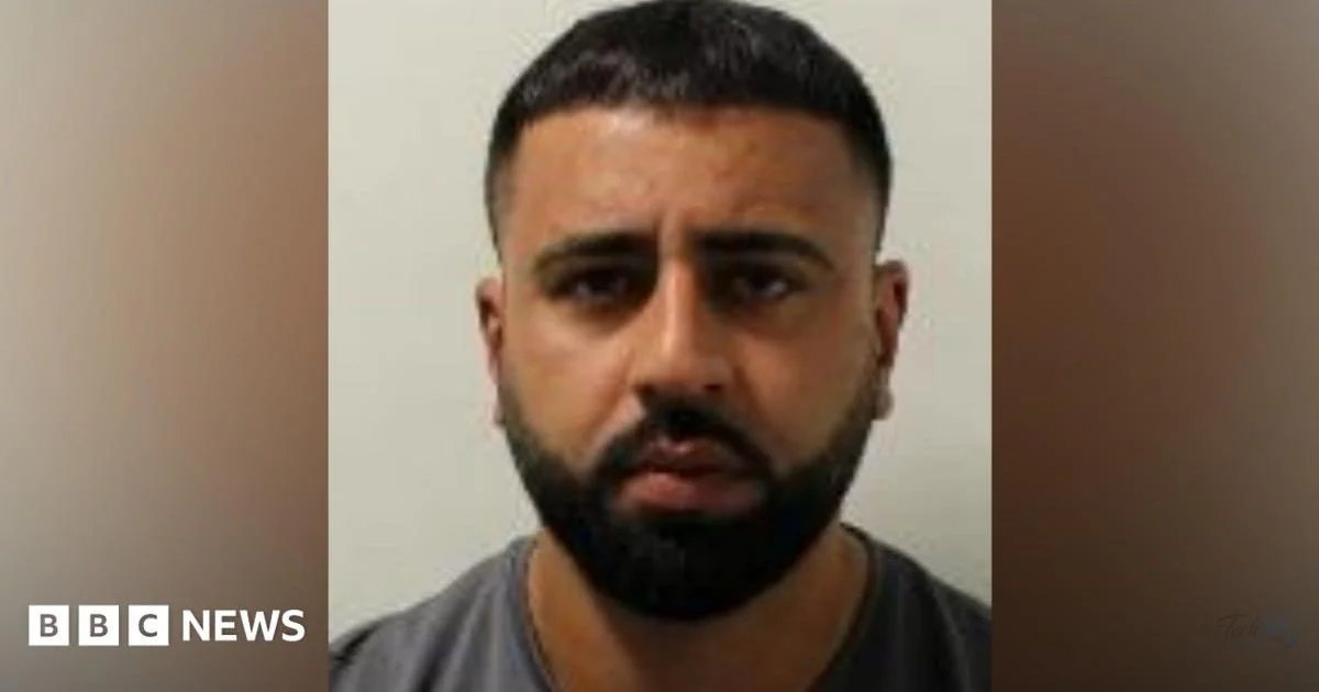 Sex offender bailed to flat overlooking playground