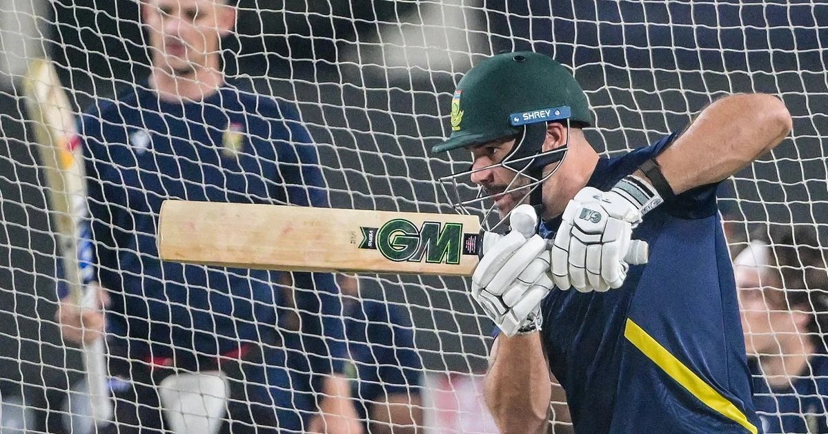 South Africa make four changes, Australia opt to bowl withou
