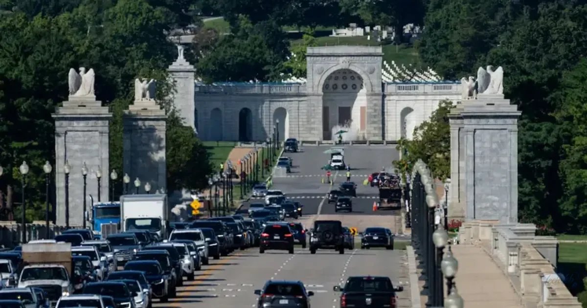 Trump to use Washington triumphal arch as military complex