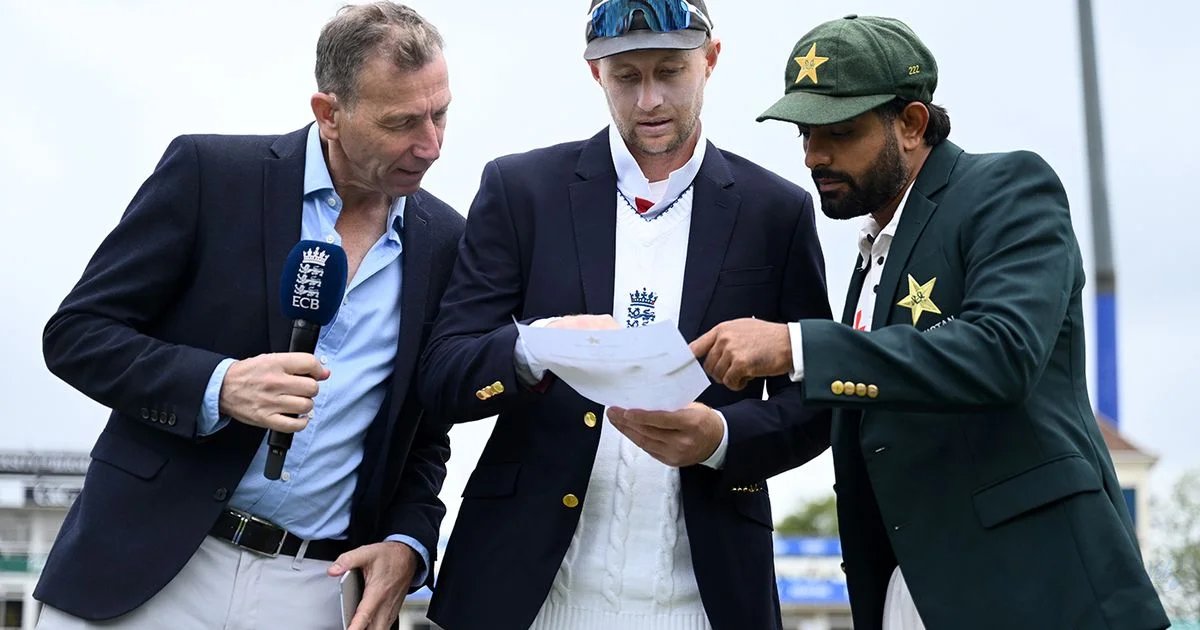 Unchanged England win toss, bowl as Pakistan name three debu