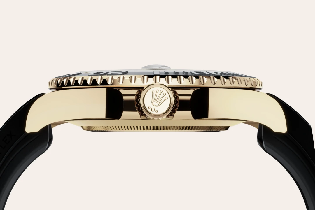 Rolex Yacht-Master 42 in 18 ct yellow gold, M226658-0001 - Bucherer