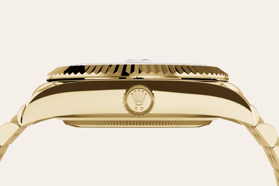 Rolex Sky-Dweller in 18 ct yellow gold, M336938-0005 - Bucherer
