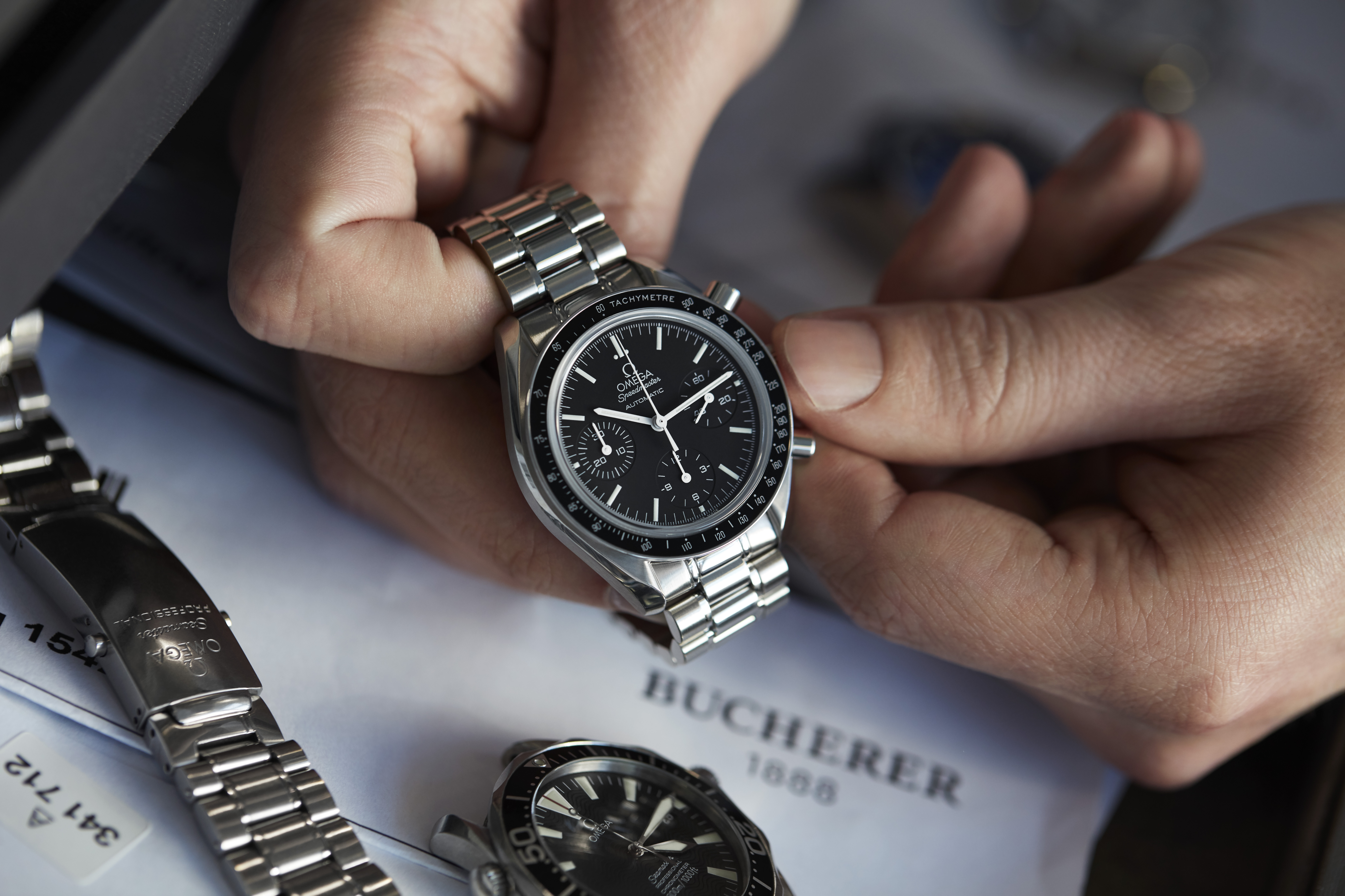 Sie möchten Ihre Uhr verkaufen? sind Sie bei Bucherer Certified Pre-Owned genau richtig. Damit wir Ihnen eine unverbindliche Schätzung unterbreiten können, benötigen wir lediglich ein paar Fotos und einige Informationen zu Ihrer Uhr.