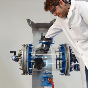 High containment Nutschenfilter für geschützten Austrag High containment Nutschenfilter für geschützten Austrag