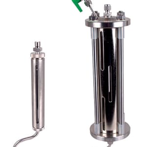 Buretas para adição de líquidos em reatores pressurizados Buretas para adição de líquidos em reatores pressurizados