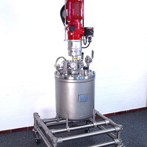 Reattore mobile per l’idrogenazione da 50 litri e 10 bar 