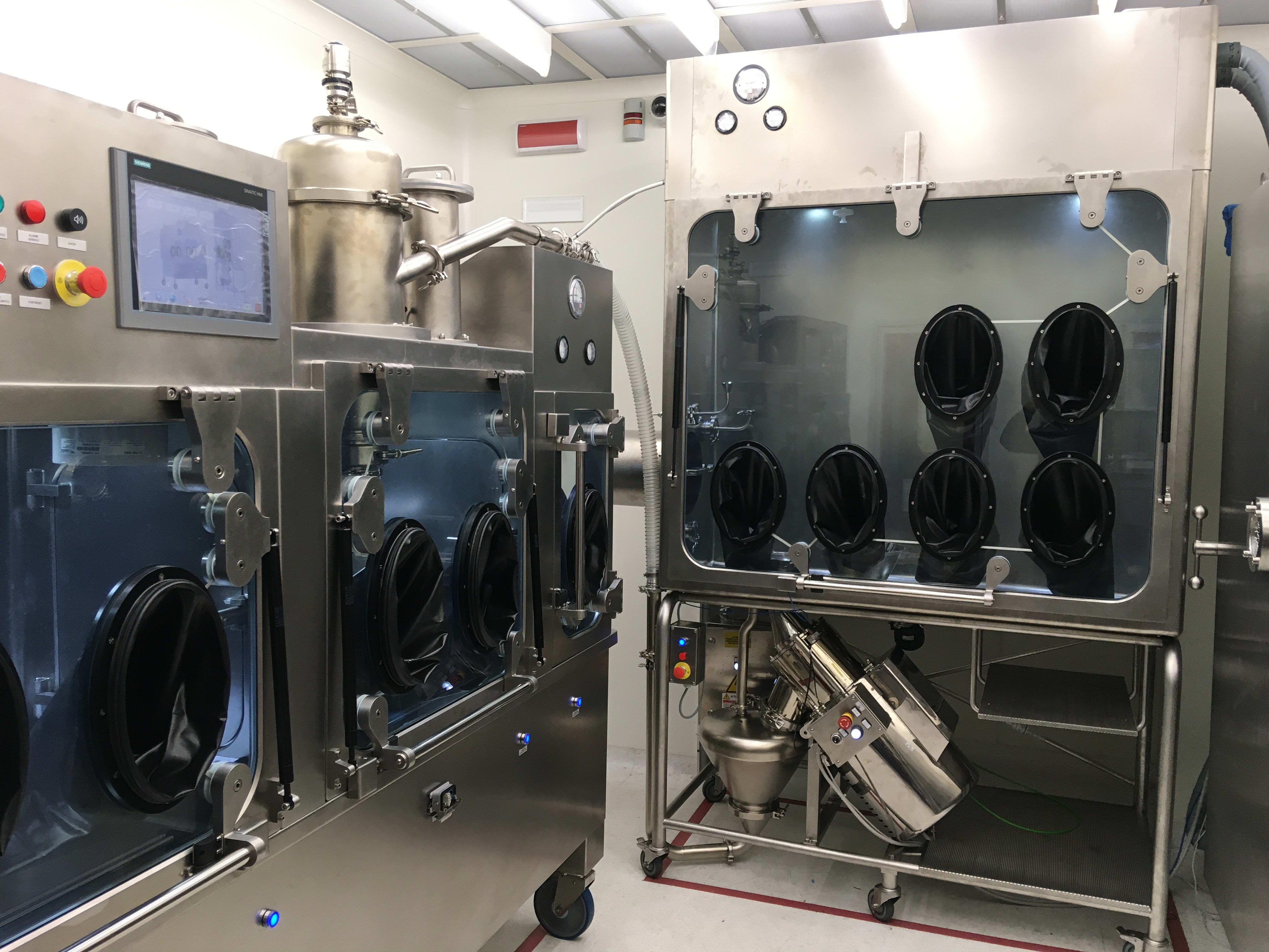 Isolators / Containment systems - customized solutions Isolators / Containment systems - customized solutions