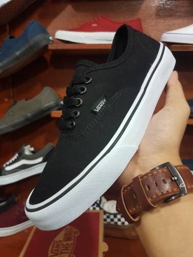vans authentic black dope