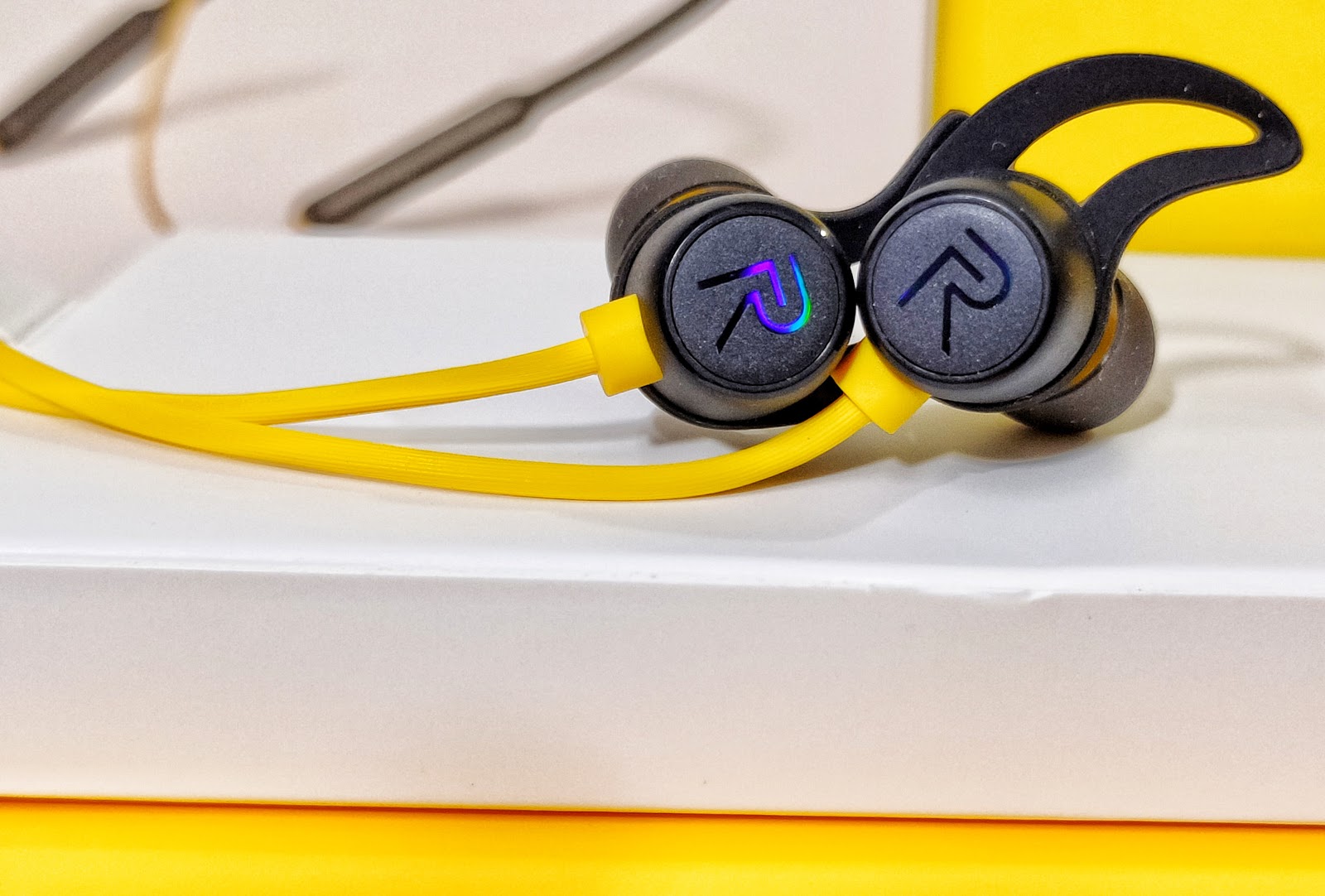 realme Buds Wireless in-Ear Bluetooth with mic (Yellow)