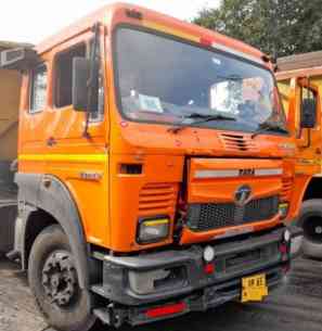 TATA 4923 Images
