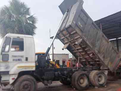 Ashok Leyland 2518 Images