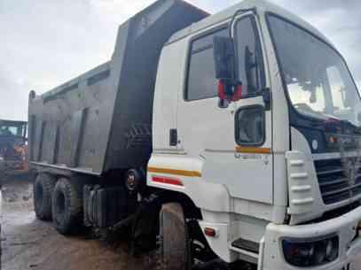 Ashok Leyland 2518 Images