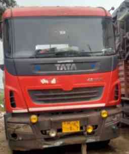 Tata Prima 4023 Images