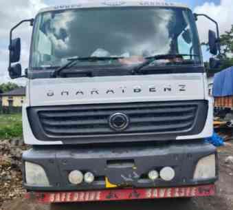 BharatBenz 3123 Images