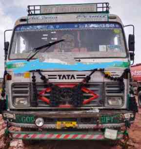 Tata 4923 Images