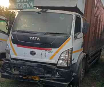 Tata Ultra 1518 Images