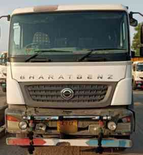 BharatBenz 4928 Images