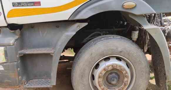 Mahindra Traco 40 Images