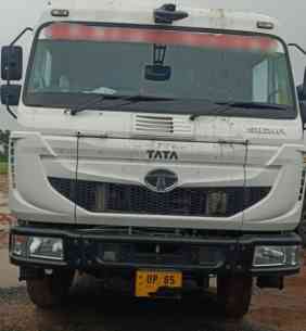 Tata 2825 Images
