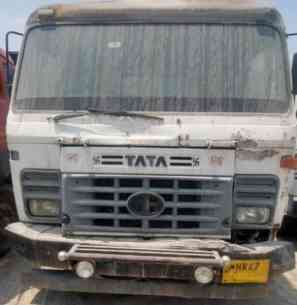 Tata 4923 Images