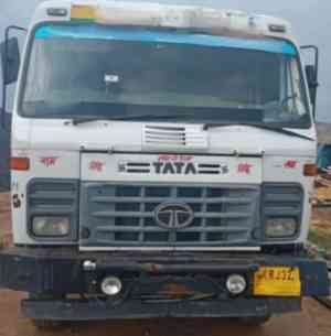 Tata 4923 Images
