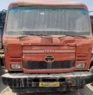 Tata 4923 Images