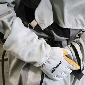 gloves callout